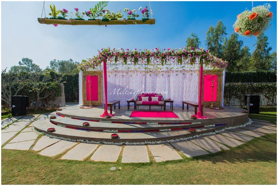 Stage And Mandap Decoration For Outdoor Wedding Venues In Chennai