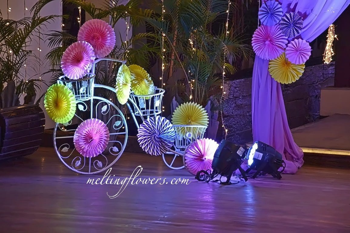Quirky And Upbeat Decorations For Weddings