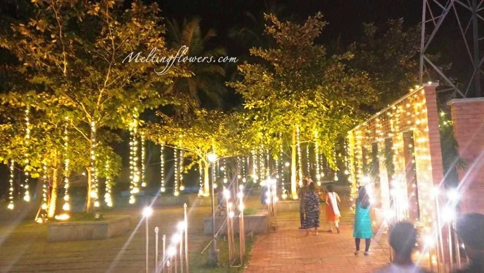 How Lighting Contributes To Wedding Decor