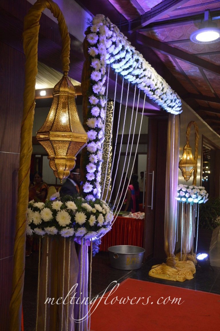 royal-orchid-entrance-decor-7b