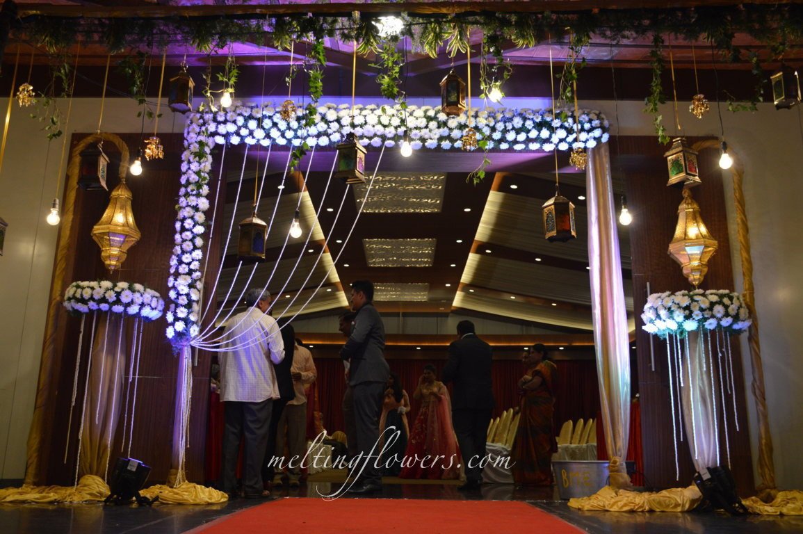 royal-orchid-entrance-decor-8b