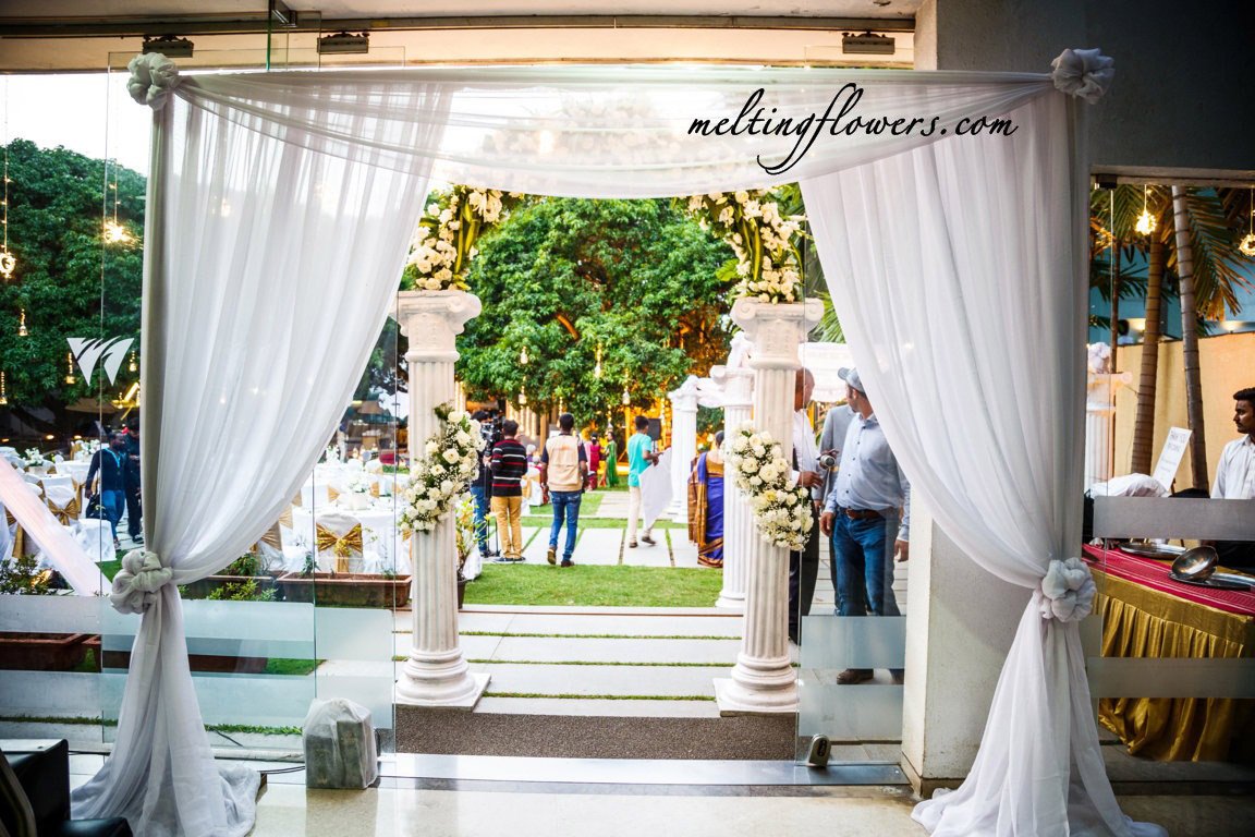woodrose-club-entrance-5b